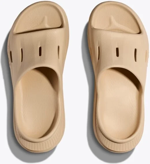 HOKA ORA Recovery Slide 3 Shoes in Shifting Sand/Shifting Sand - Image 2