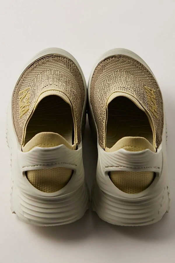 HOKA Restore TC Sneakers