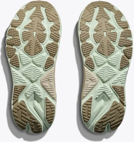 HOKA Women's Arahi 8 Shoes in Oyster Mushroom/Truffle Salt - Image 7