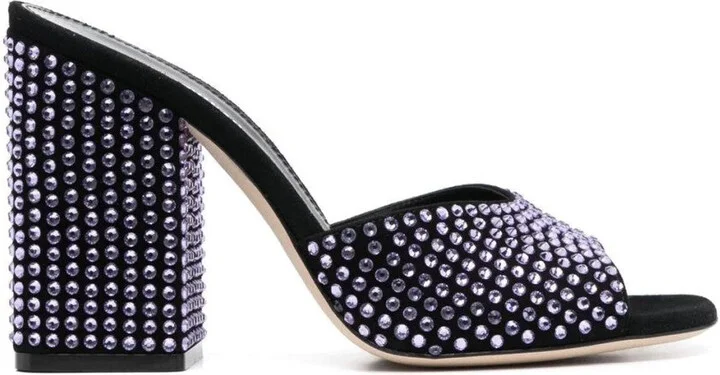 Holly Anja Mule