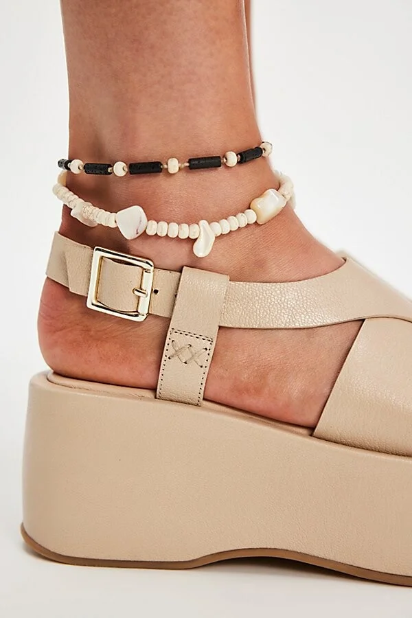 Holt Flatform Sandals - Image 3