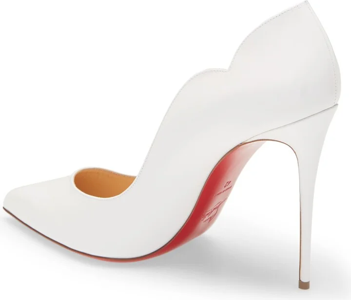 Hot Chick Scallop Pointed Toe Pump - Image 2