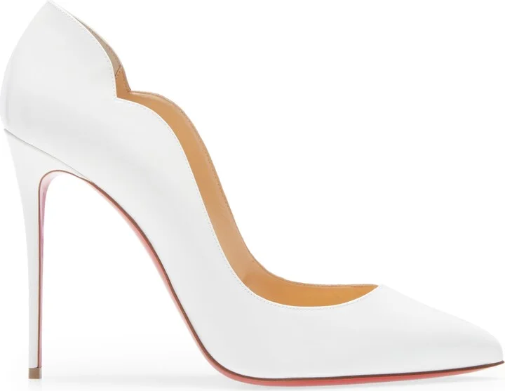 Hot Chick Scallop Pointed Toe Pump - Image 3