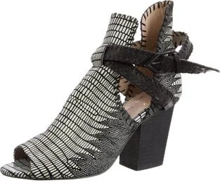 House of Harlow 1960 - Image 2