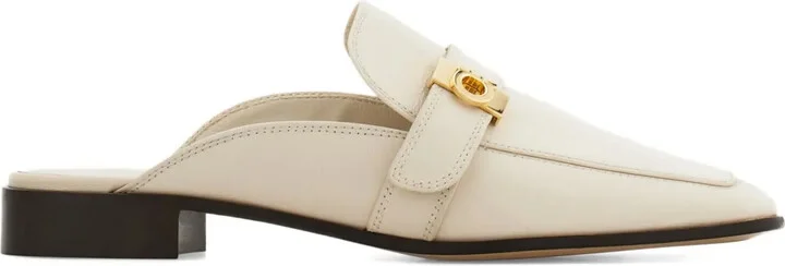 Hug buckle loafers