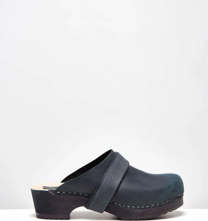 Humanoid Shoes