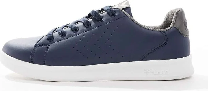 Hummel Busan court sneakers in navy - Image 3