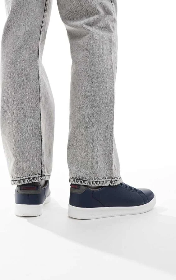 Hummel Busan court sneakers in navy - Image 4