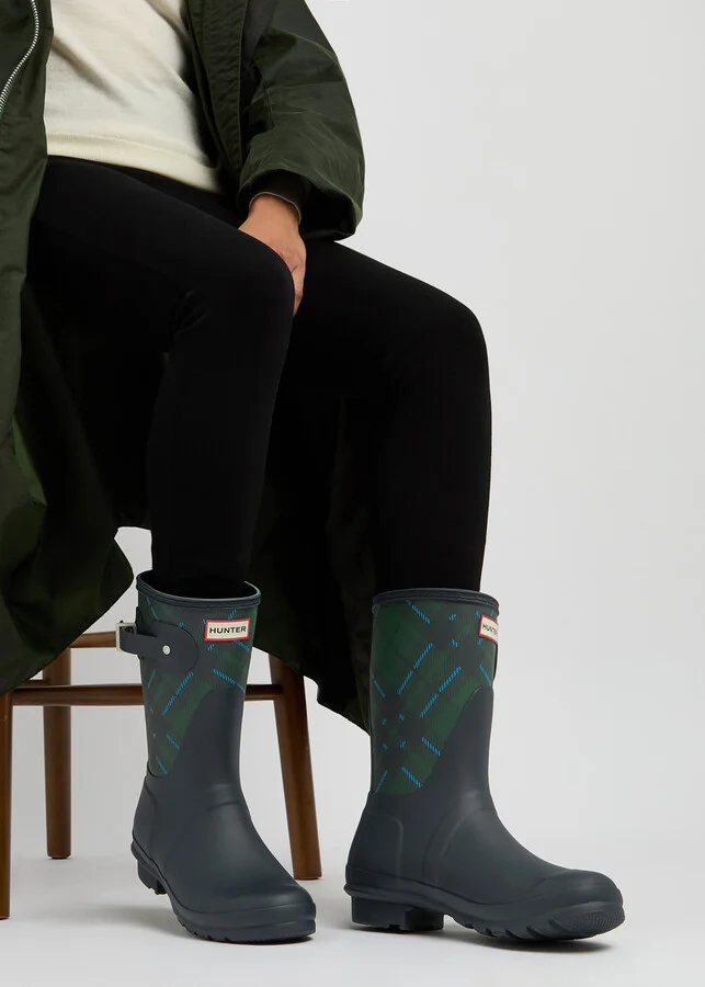 Hunter Original Short Checked Rubber Wellington Boots - Image 5