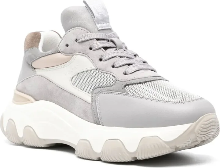 Hyperactive sneakers - Image 2