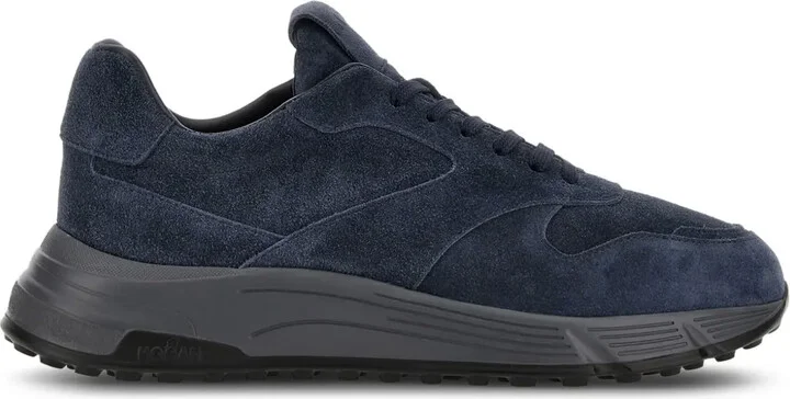 Hyperlight low-top sneakers
