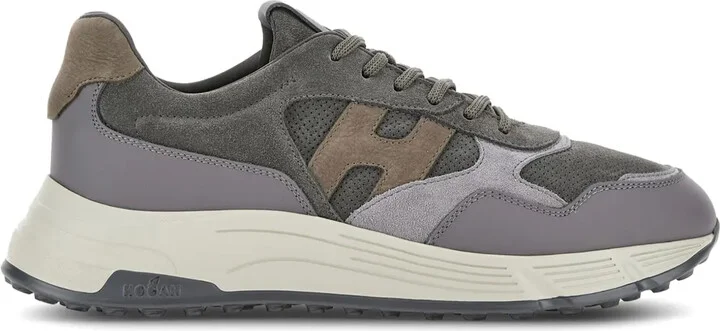 Hyperlight low-top sneakers