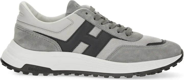 "Hyperlight" Sneaker