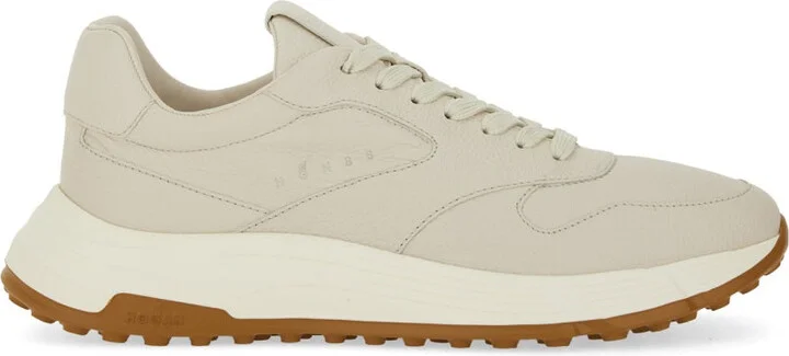 "Hyperlight" Sneaker