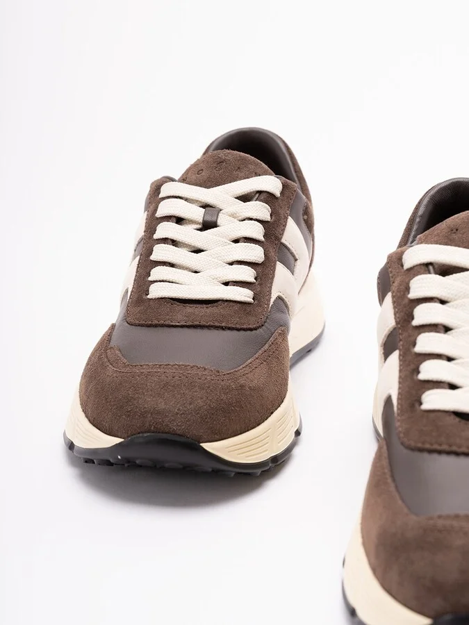` Hyperlight` Sneakers - Image 2