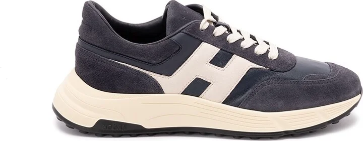 ` Hyperlight` Sneakers