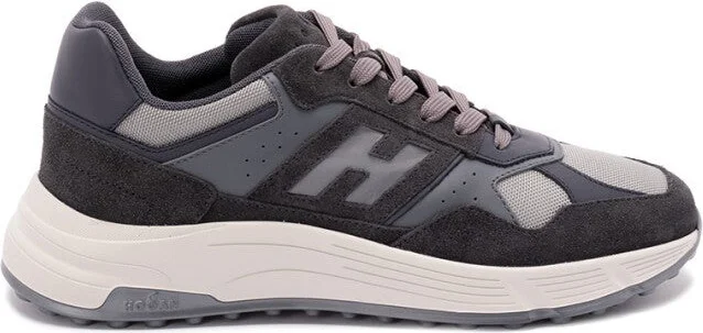 ` Hyperlight` Sneakers