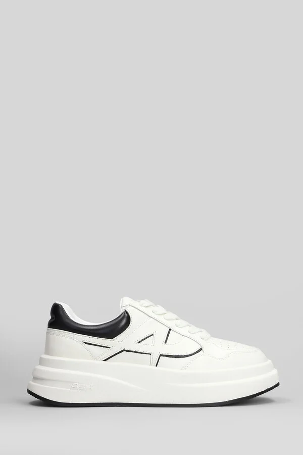 Icone Sneakers In White Leather
