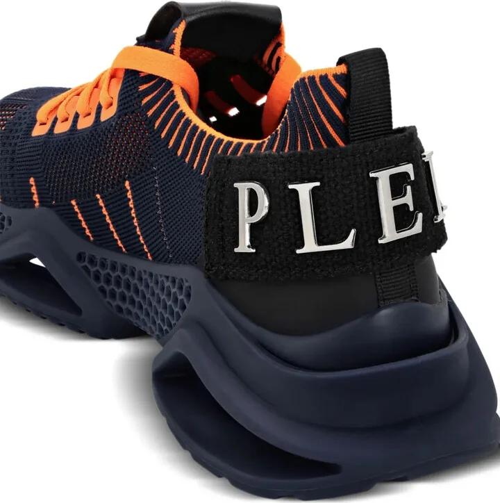 Iconic sneakers - Image 4