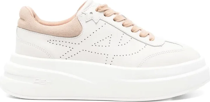 Idol sneakers