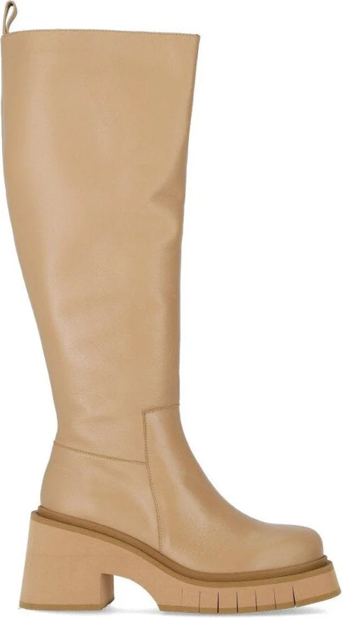 Ikia Beige Boot