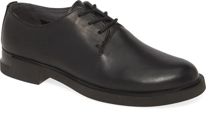 Iman Wholecut Shoe