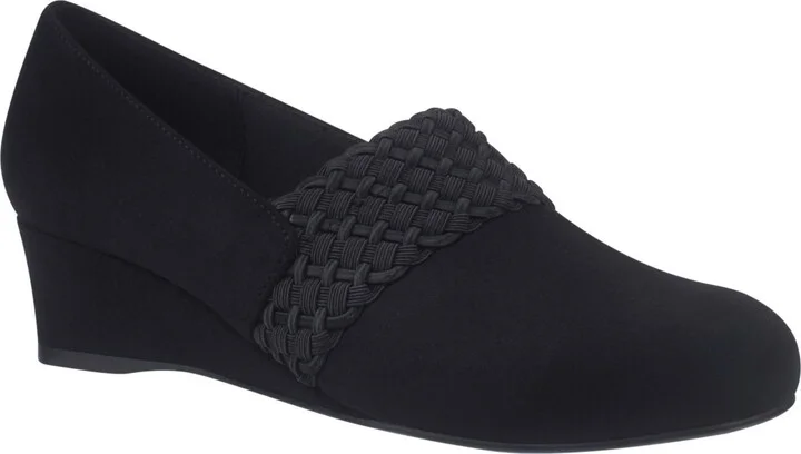 Impo Women's Gerrie Memory Foam Stretch Wedge Shooties