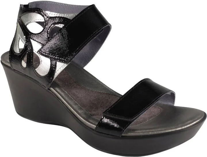 Impulse Intrigue Wedge Sandals In Black