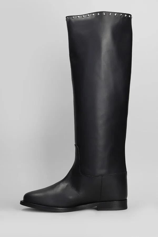 In Black Leather - Image 3