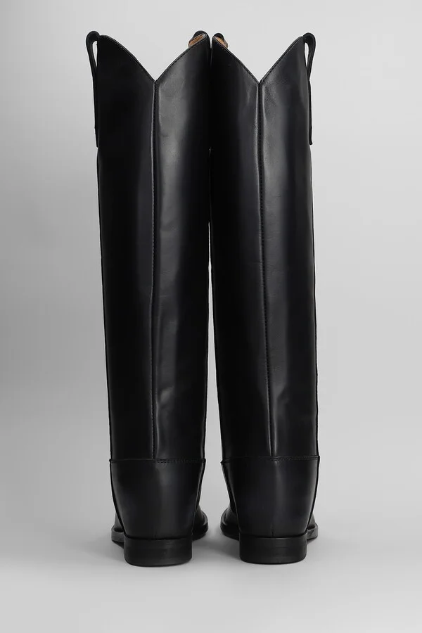 In Black Leather - Image 4