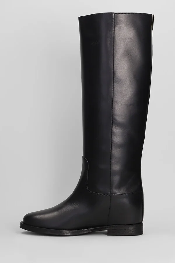 In Black Leather - Image 3