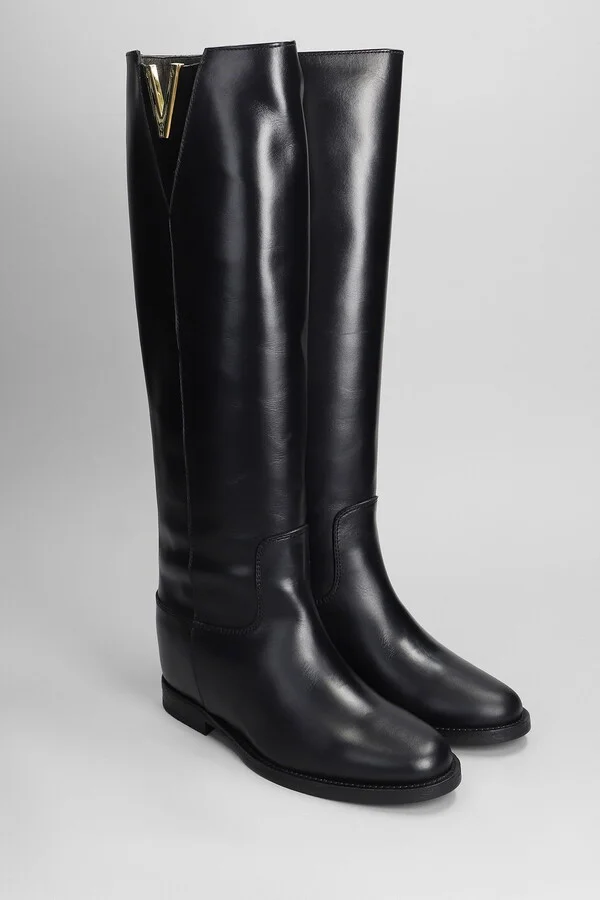 In Black Leather - Image 2