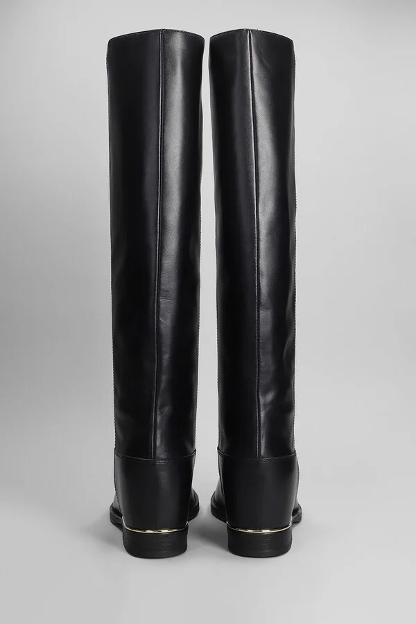 In Black Leather - Image 4