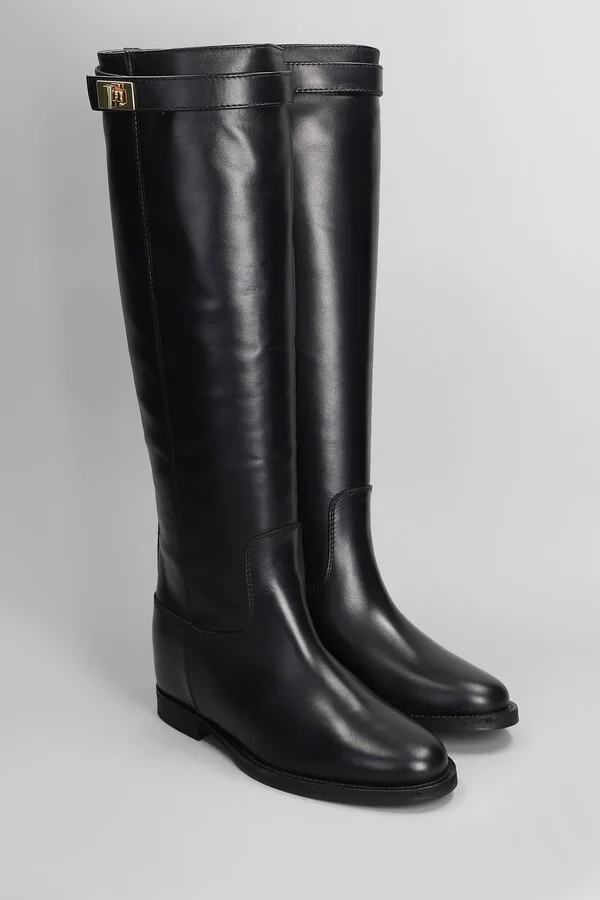 In Black Leather - Image 2