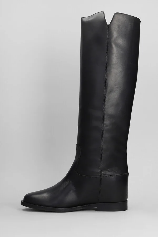 In Black Leather - Image 3