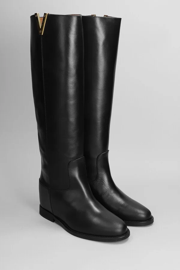 In Black Leather - Image 2