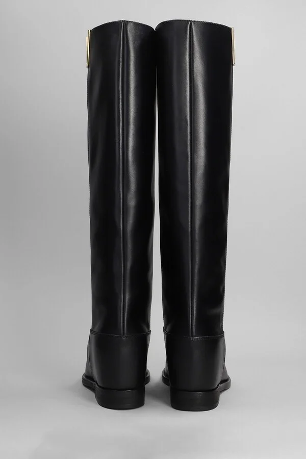In Black Leather - Image 4