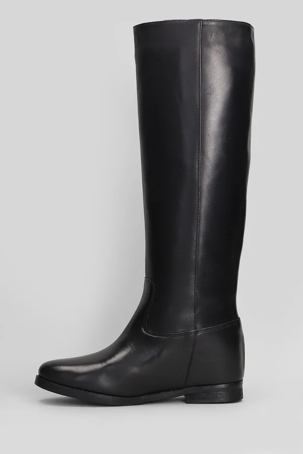 In Black Leather - Image 3
