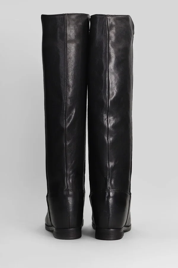 In Black Leather - Image 4