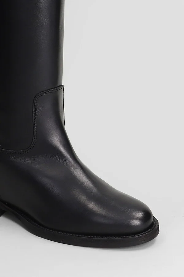 In Black Leather - Image 5