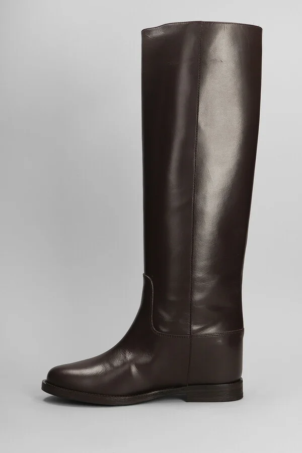 In Dark Brown Leather - Image 3