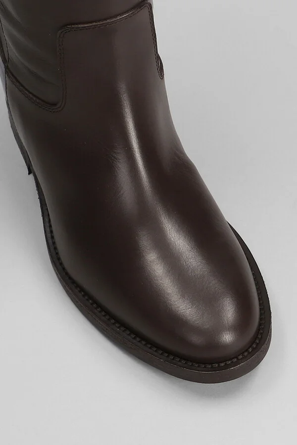 In Dark Brown Leather - Image 5
