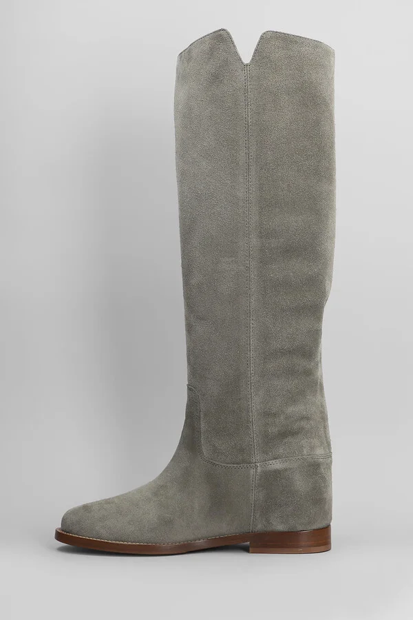 In Grey Suede - Image 3