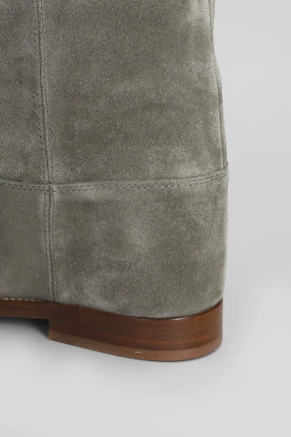 In Grey Suede - Image 5