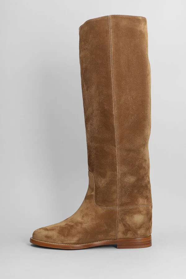 In Leather Color Suede - Image 3