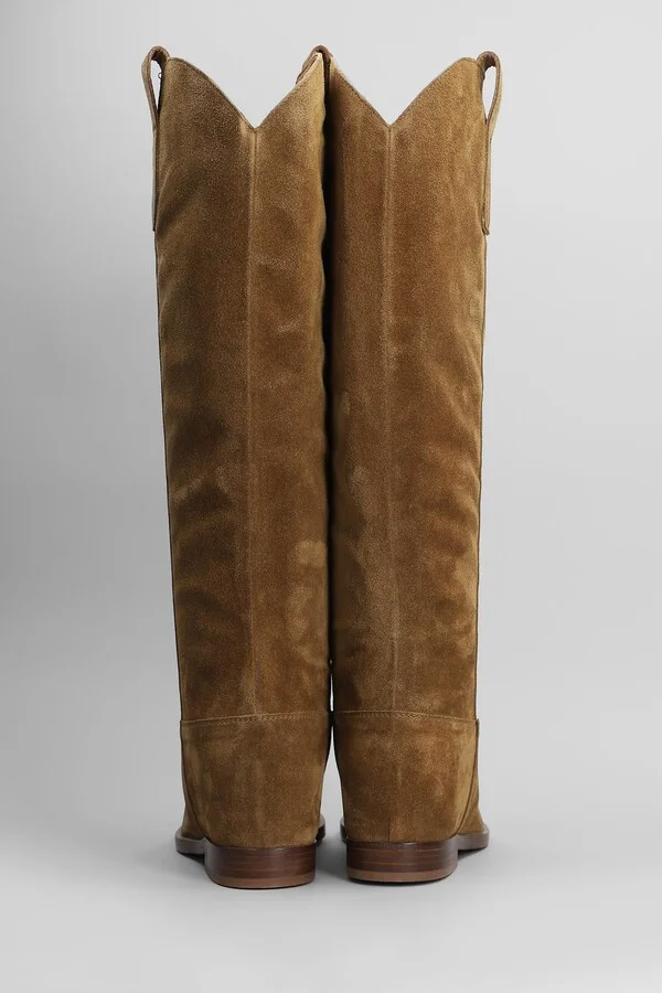 In Leather Color Suede - Image 4