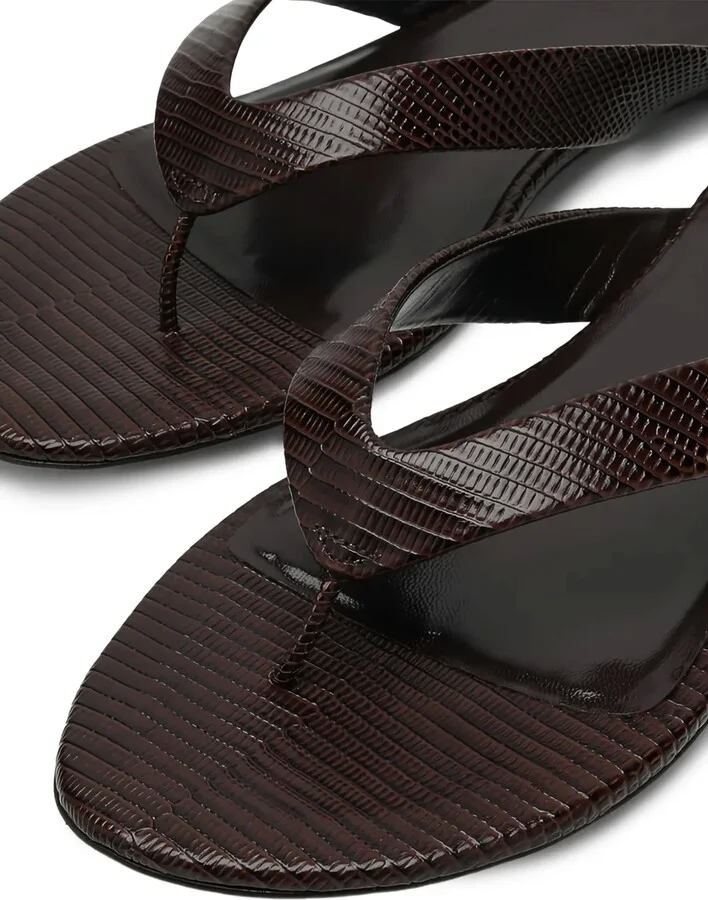 Infradito embossed leather thong sandals - Image 5