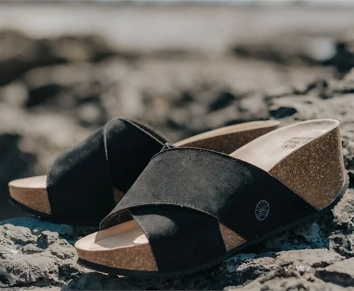 Inis - Vegan Wedge Crossover Platform Slider - Black - Image 2