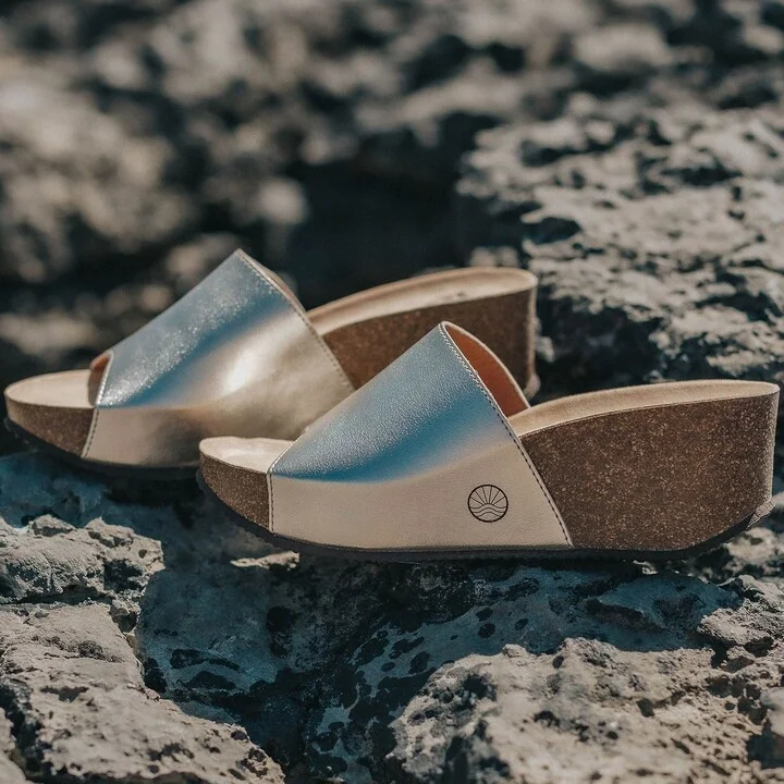 Inoro - Vegan Wedge Metallic Slider - Metallic Gold - Image 2