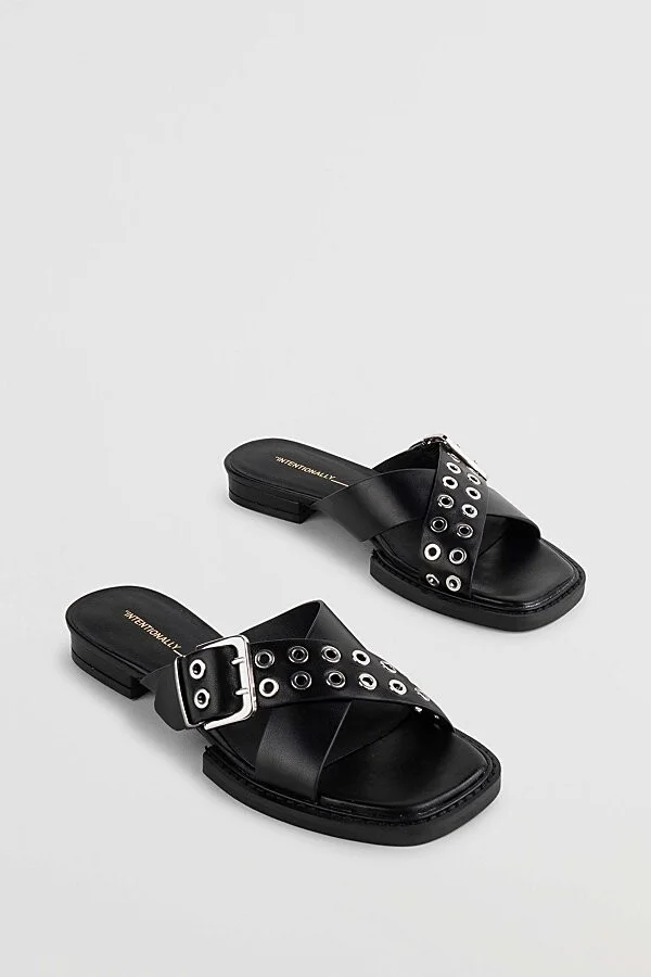 Intentionally Blank Clipz Leather Sandal in Black - Image 2